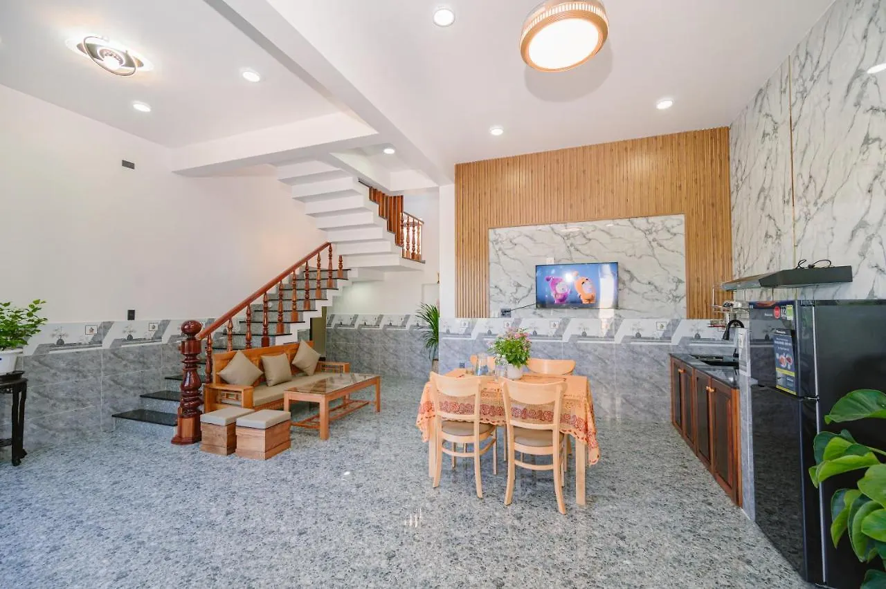 Moon River House ホイアン アパート